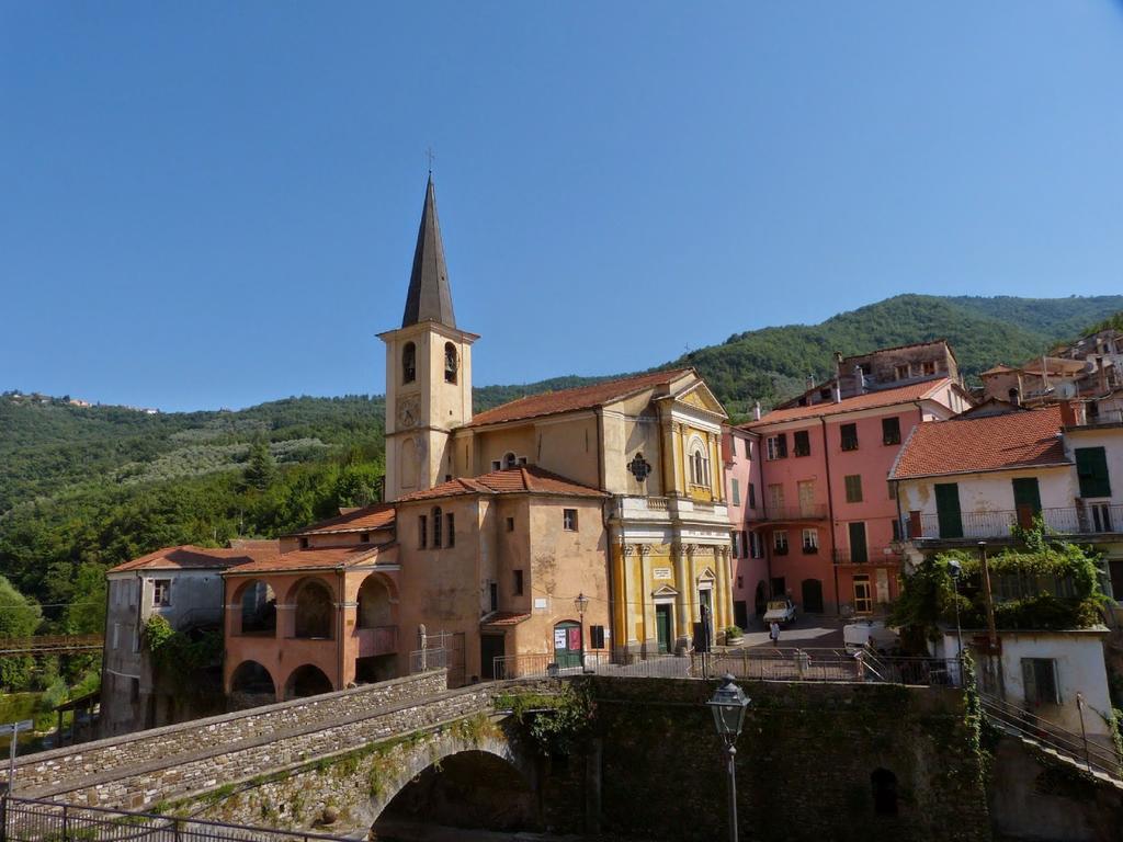 Il Cuore Del Borgo - Holiday Home Borgomaro Exterior photo