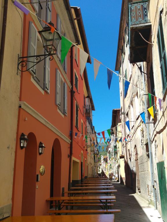 Il Cuore Del Borgo - Holiday Home Borgomaro Exterior photo